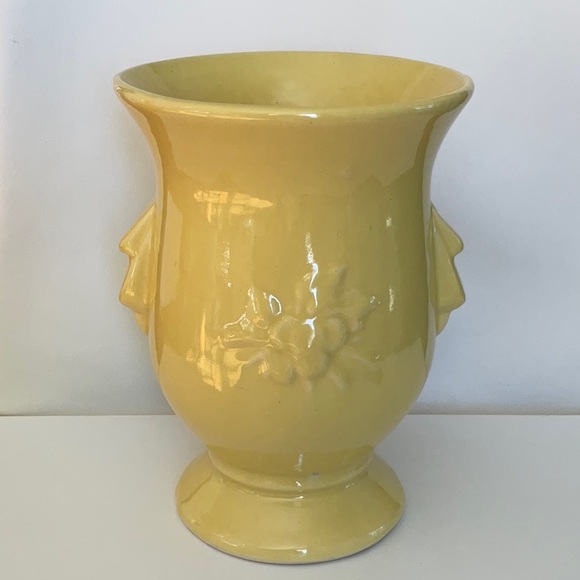 Mccoy Accents Vintage Mccoy Pottery Large Yellow Bird Vase Great